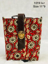 Load image into Gallery viewer, PRINTED SLING BAG
