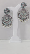 Load image into Gallery viewer, Turquoise Zircon Earring With Pearl
