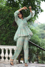 Load image into Gallery viewer, Green Muslin Co-ord Set
